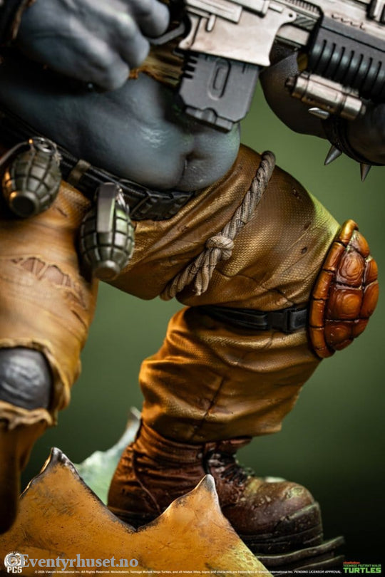Teenage Mutant Ninja Turtles Legends Statue 1/3 Rocksteady 69 cm Collectibles