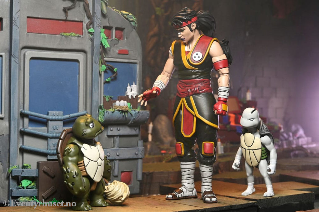 Teenage Mutant Ninja Turtles: The Last Ronin Action Figure Ultimate Casey Marie with Baby Odyn & Uno 17 cm Toys