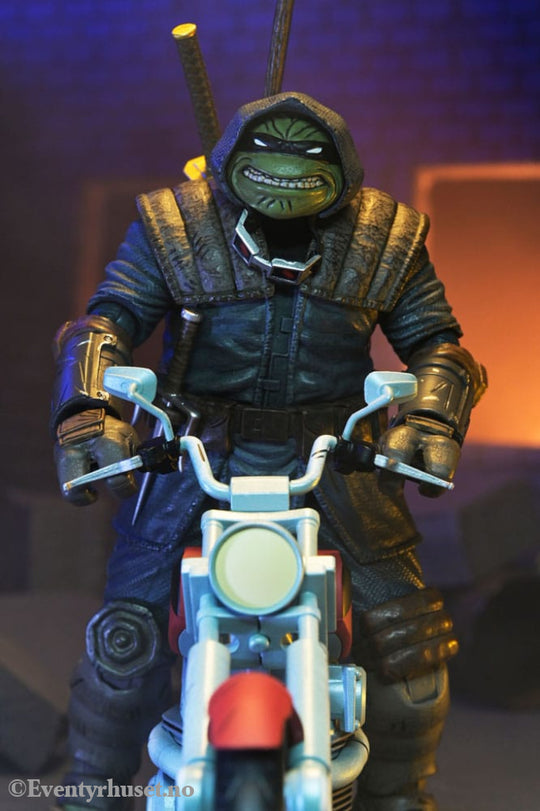 Teenage Mutant Ninja Turtles (The Last Ronin The Lost Years) Action Figure Casey Marie with Last Ronin Motorcycle 18 cm