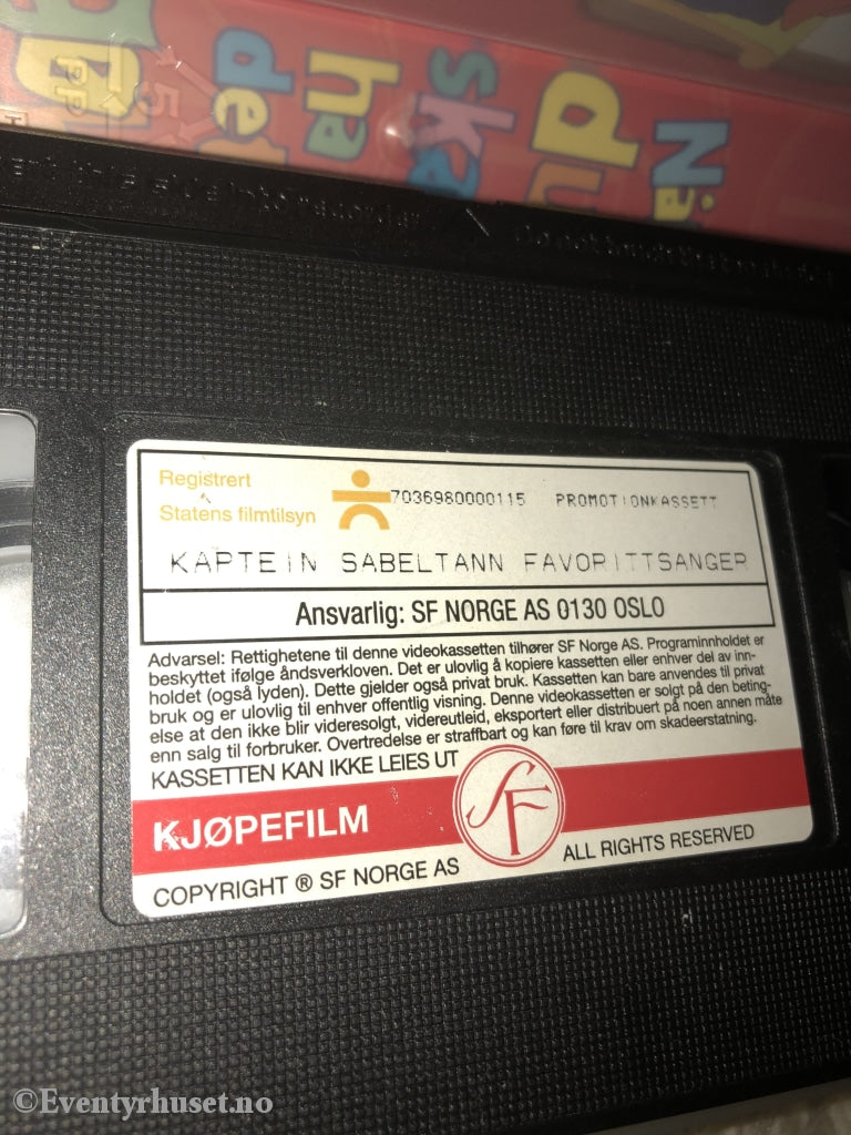 Terje Formoe. 2001. Kaptein Sabeltann - Favorittsanger. Vhs. Vhs
