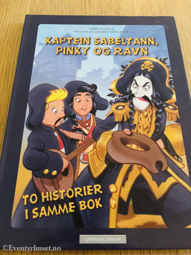 Terje Formoe (Tegnet av Asbjørn Tønnesen). KAPTEIN SABELTANN, PINKY OG RAVN: To historier i samme bok.