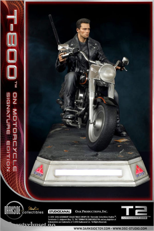 Terminator 2 Statue T-800 On Motorcycle Limited Signature Edition 70 cm Collectibles