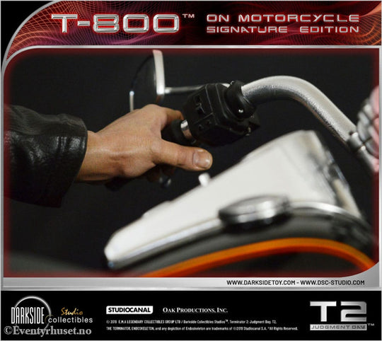 Terminator 2 Statue T-800 On Motorcycle Limited Signature Edition 70 cm Collectibles