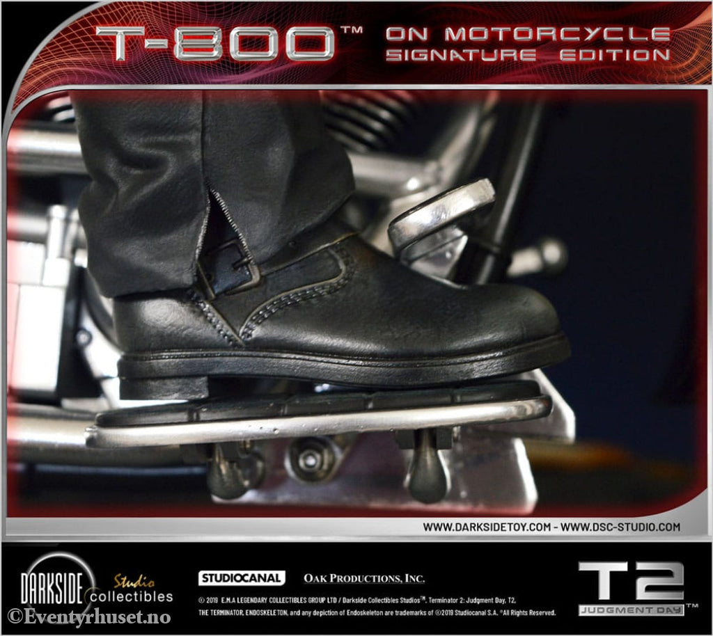 Terminator 2 Statue T-800 On Motorcycle Limited Signature Edition 70 cm Collectibles
