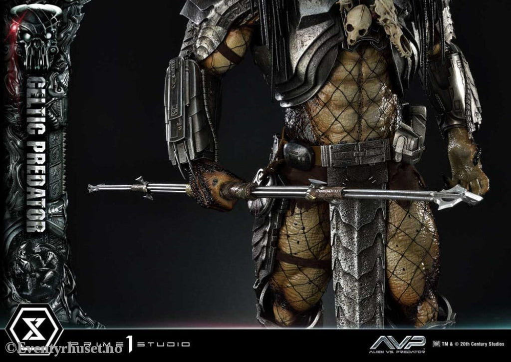 The Alien vs. Predator Museum Masterline Series Statue 1/3 Celtic Predator 95 cm Collectibles