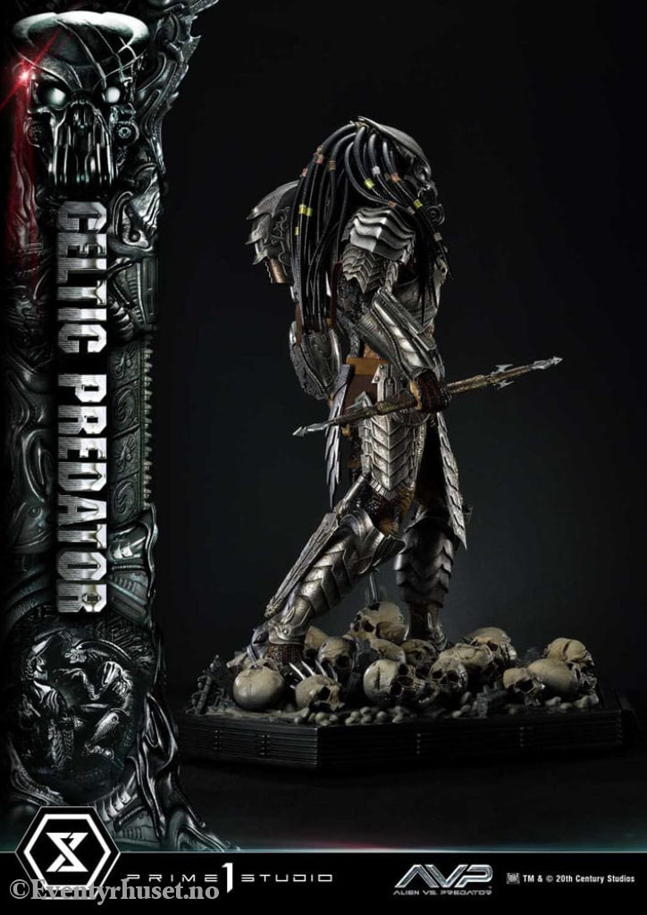 The Alien vs. Predator Museum Masterline Series Statue 1/3 Celtic Predator 95 cm Collectibles