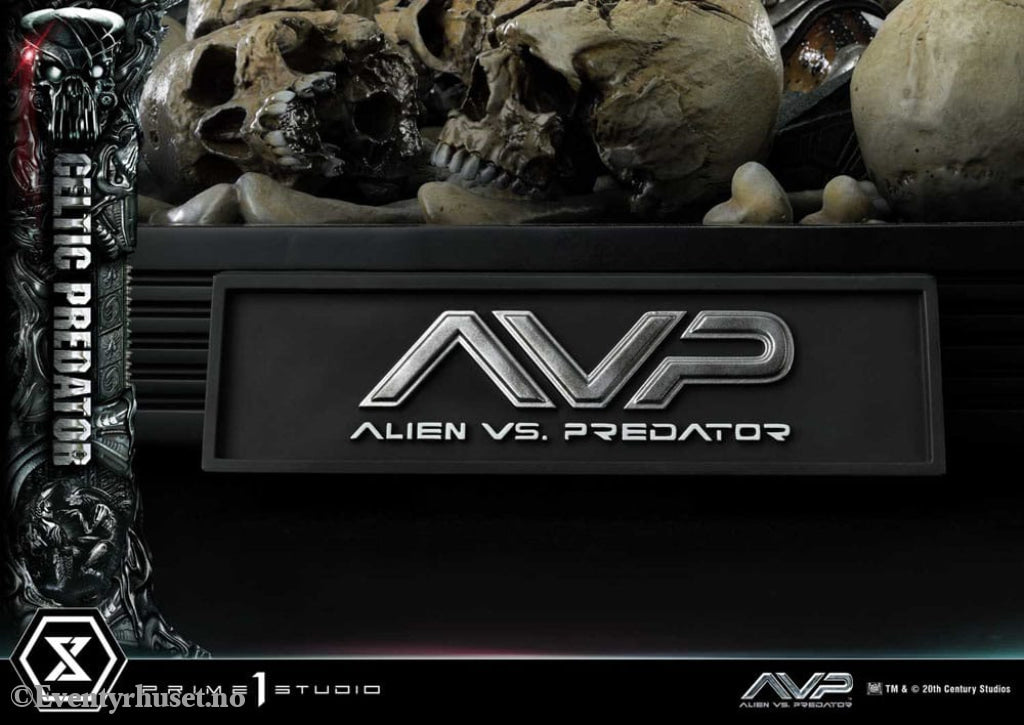 The Alien vs. Predator Museum Masterline Series Statue 1/3 Celtic Predator Bonus Ver. 95 cm Collectibles