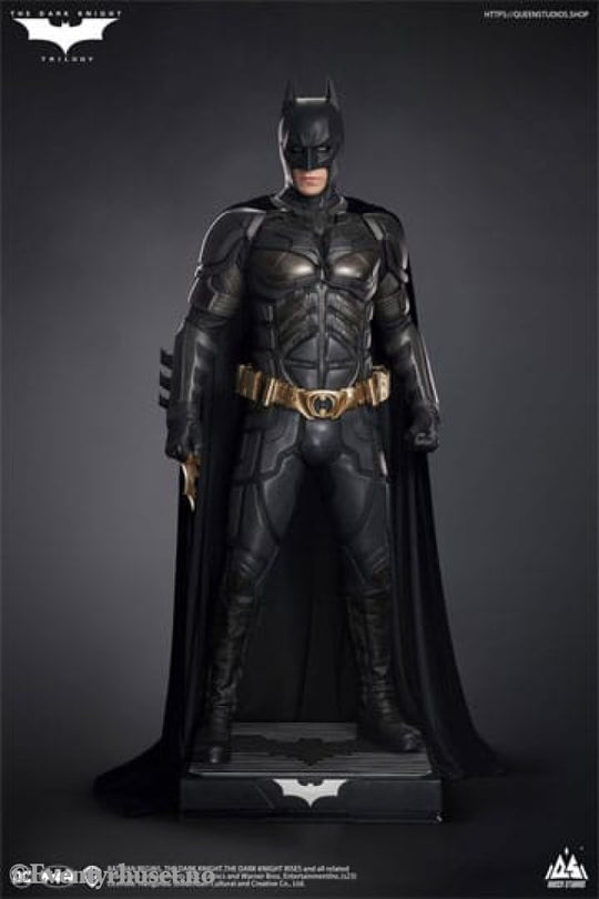 The Dark Knight Life-Size Statue Batman Deluxe Edition 207 cm Collectibles