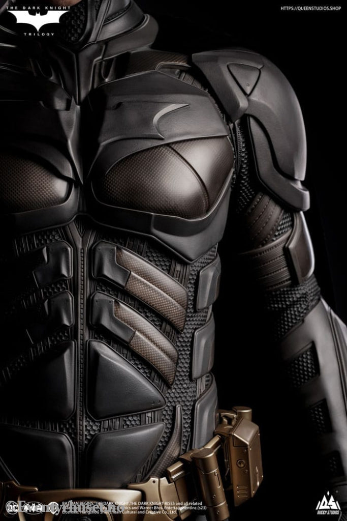 The Dark Knight Life-Size Statue Batman Deluxe Edition 207 cm Collectibles