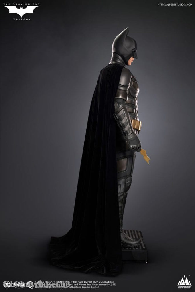 The Dark Knight Life-Size Statue Batman Deluxe Edition 207 cm Collectibles