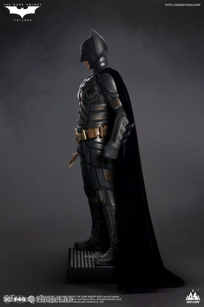 The Dark Knight Life-Size Statue Batman Deluxe Edition 207 cm Collectibles