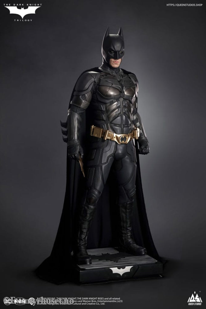 The Dark Knight Life-Size Statue Batman Deluxe Edition 207 cm Collectibles