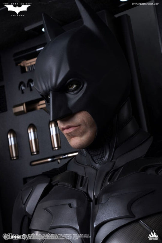 The Dark Knight Life-Size Statue Batman Ultimate Edition 207 cm Collectibles