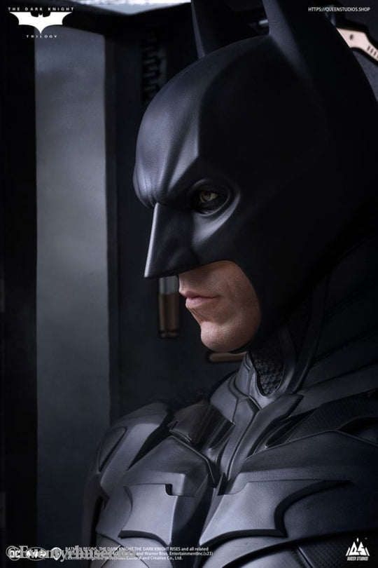 The Dark Knight Life-Size Statue Batman Ultimate Edition 207 cm Collectibles