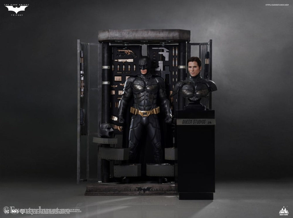 The Dark Knight Life-Size Statue Batman Ultimate Edition 207 cm Collectibles