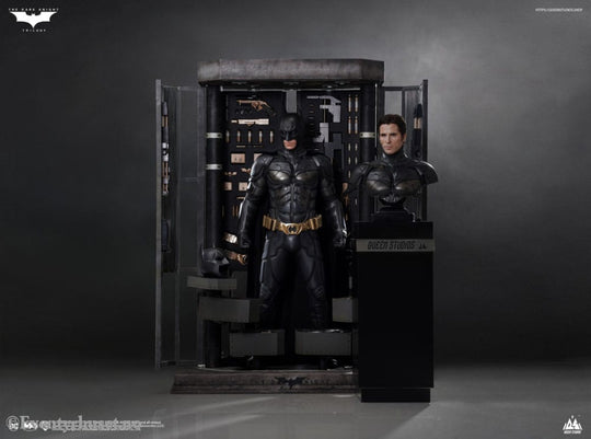The Dark Knight Life-Size Statue Batman Ultimate Edition 207 cm Collectibles