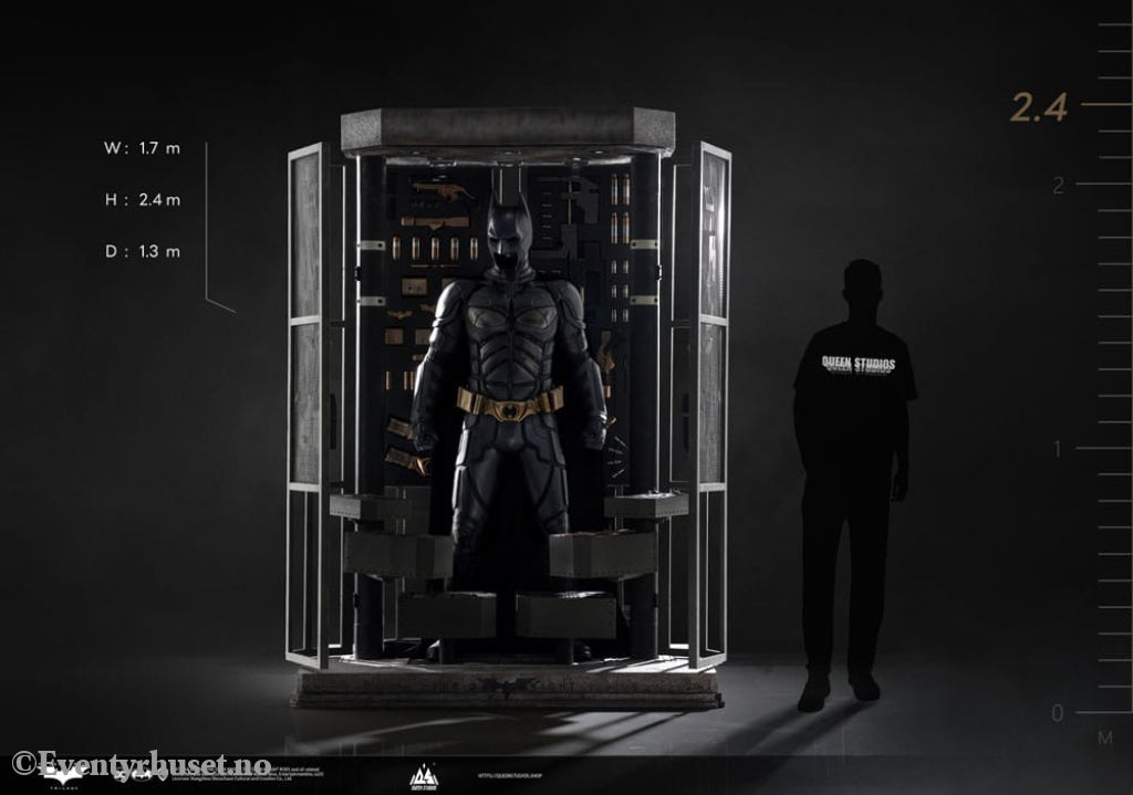 The Dark Knight Life-Size Statue Batman Ultimate Edition 207 cm Collectibles