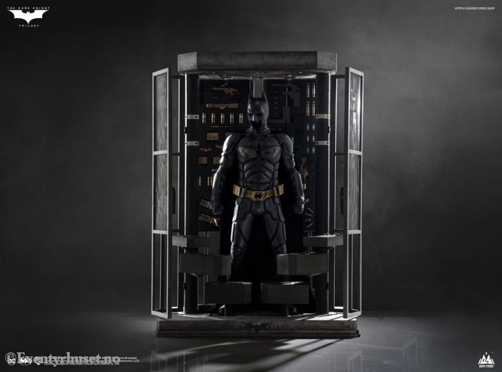 The Dark Knight Life-Size Statue Batman Ultimate Edition 207 cm Collectibles