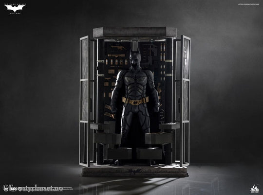The Dark Knight Life-Size Statue Batman Ultimate Edition 207 cm Collectibles