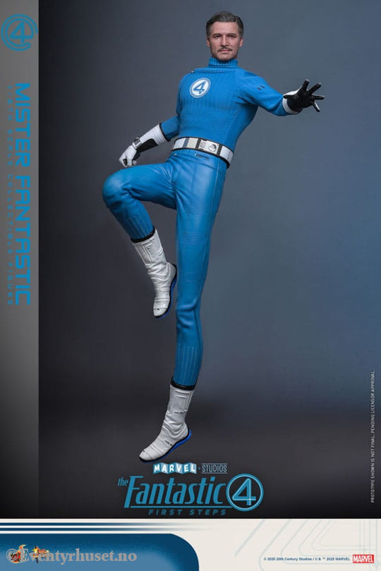 The Fantastic Four: First Steps Movie Masterpiece Action Figure 1/6 Mister Fantastic 30 cm Toys