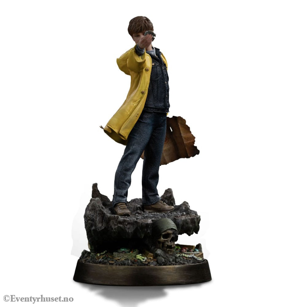 The Goonies Art Scale Statue 1/10 Mikey Walsh (40th anniversary) 21 cm Collectibles