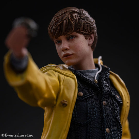 The Goonies Art Scale Statue 1/10 Mikey Walsh (40th anniversary) 21 cm Collectibles
