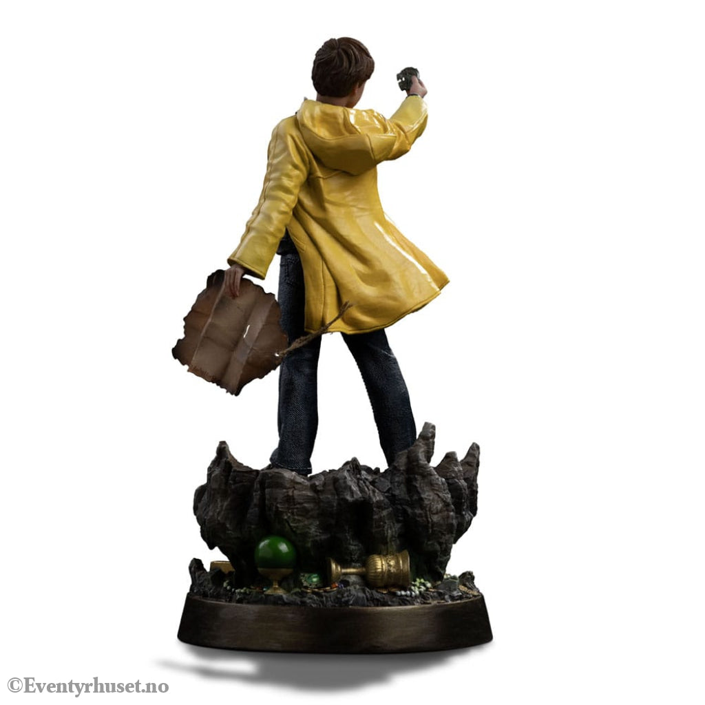 The Goonies Art Scale Statue 1/10 Mikey Walsh (40th anniversary) 21 cm Collectibles