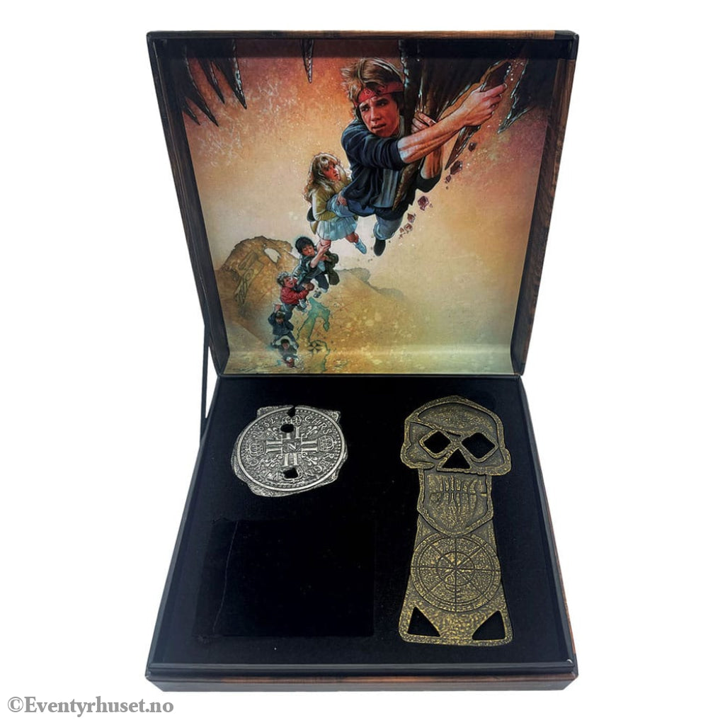 The Goonies Replica Treasure Set Limited Edition Collectibles