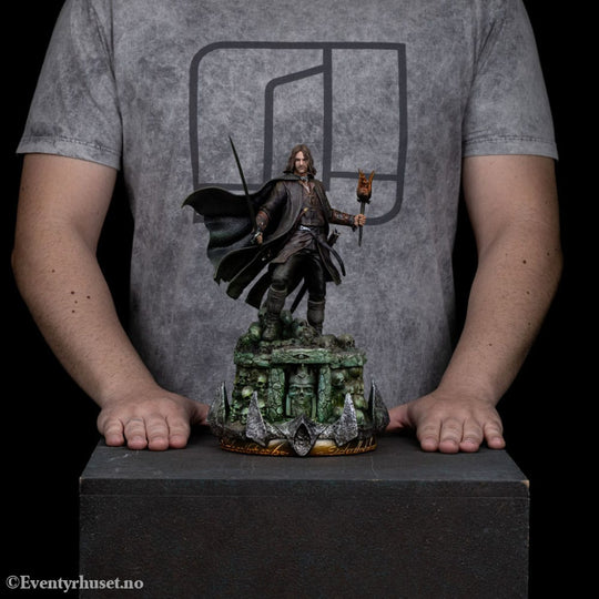 The Lord of the Rings Art Scale Statue 1/10 Aragorn Unleashed 31 cm Collectibles