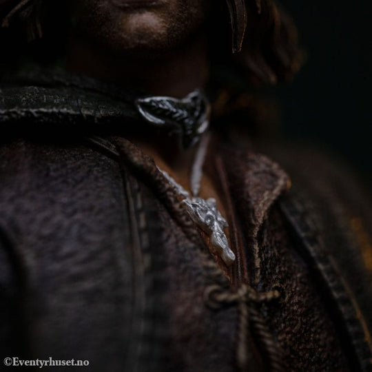 The Lord of the Rings Art Scale Statue 1/10 Aragorn Unleashed 31 cm Collectibles