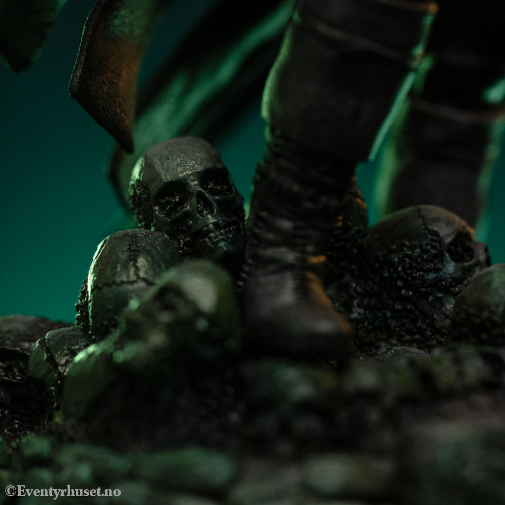 The Lord of the Rings Art Scale Statue 1/10 Aragorn Unleashed 31 cm Collectibles