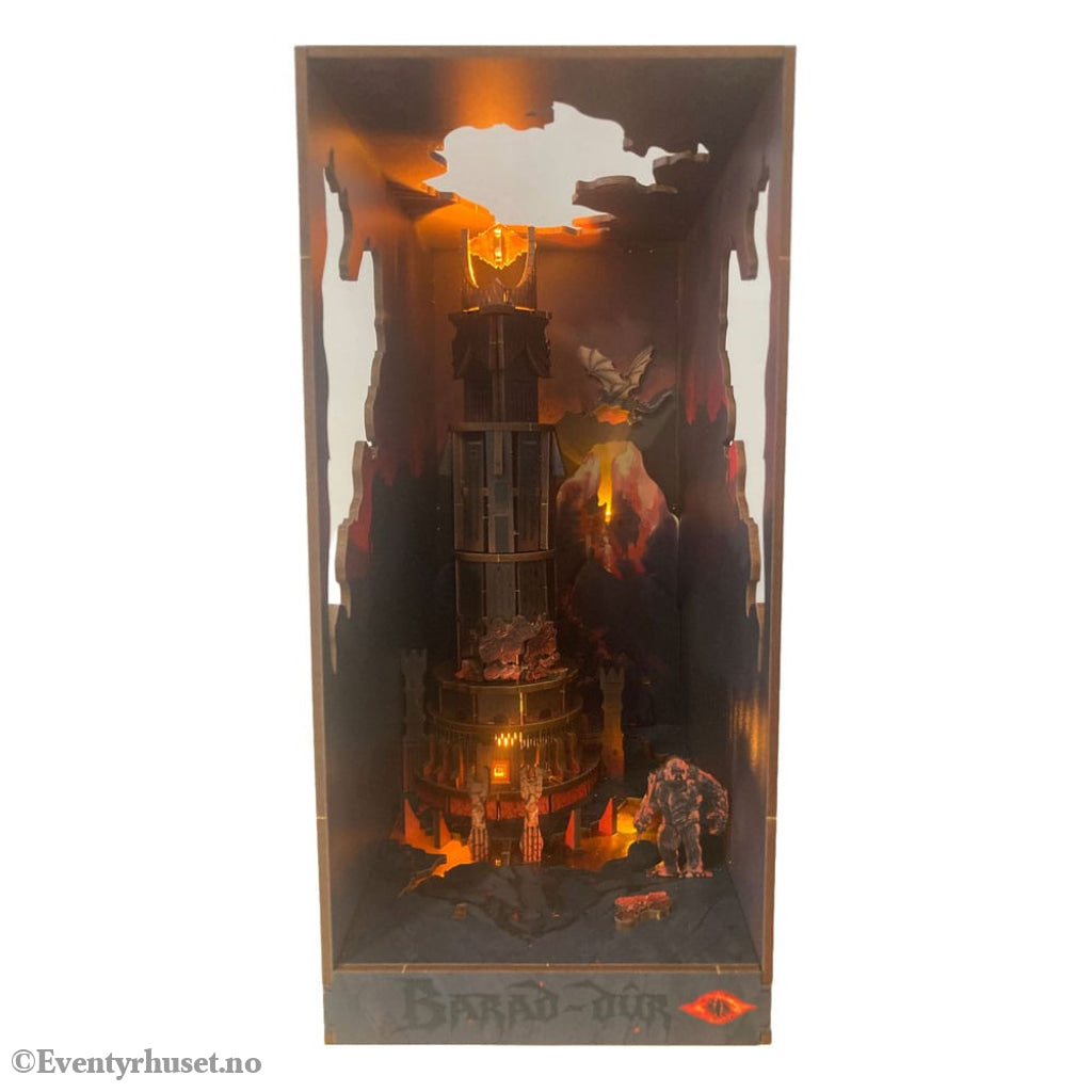 The Lord of the Rings Tiny Adventures Book Nook Mini Diorama Barad-Dûr 23 cm Toys