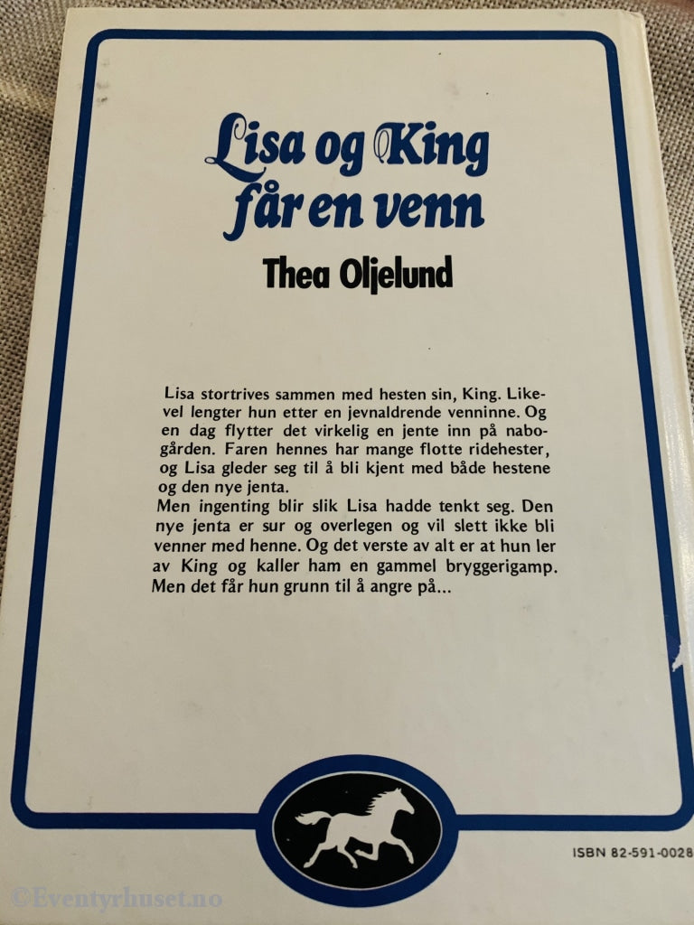 The Oljelund. Lisa Og King Får En Venn. Fortelling