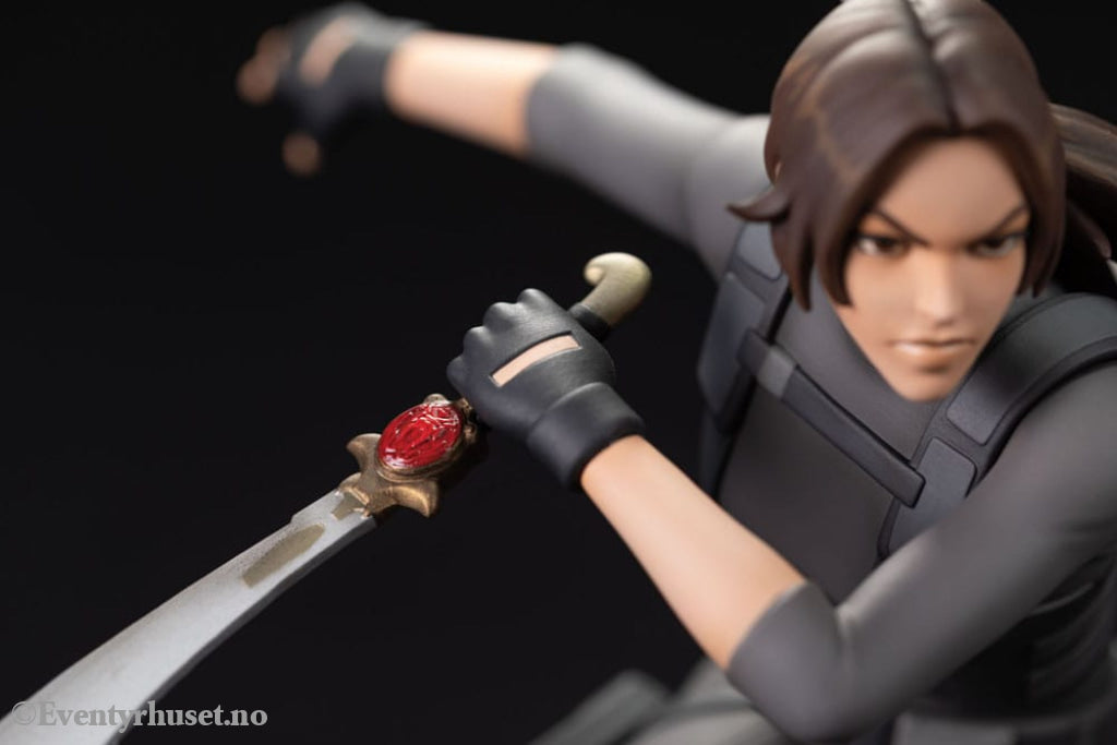 Tomb Raider PVC Statue The Legend of Lara Croft 19 cm Collectibles