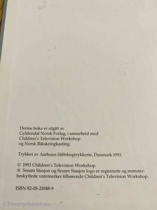 Tor Åge Bringsværd & Egil Nyhus. 1993. Max I Mekkeland (Sesam Stasjon). Fortelling