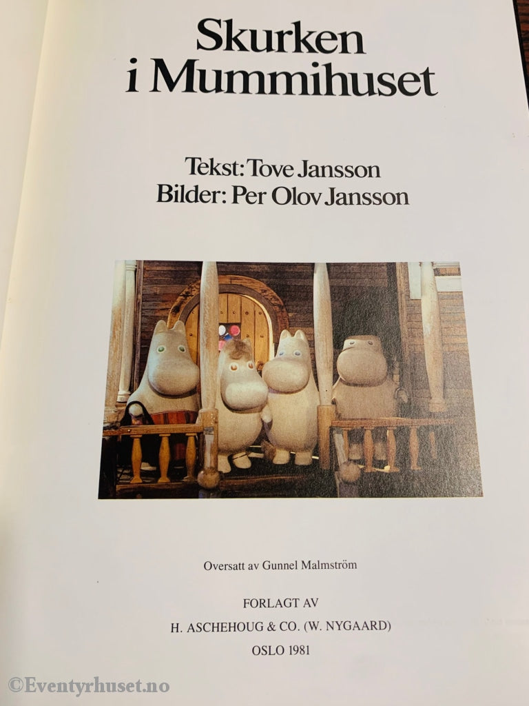 Tove Jansson & Per Olov Jansson. 1981. Skurken I Mummihuset. Fortelling