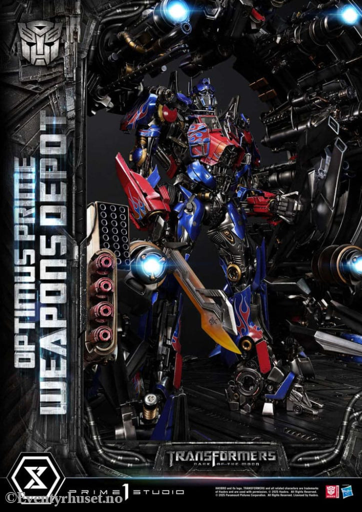 Transformers: Dark of the Moon (Film) Museum Masterline Statue Optimus Prime Weapons Depot 127 cm Collectibles
