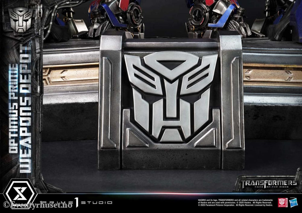 Transformers: Dark of the Moon (Film) Museum Masterline Statue Optimus Prime Weapons Depot 127 cm Collectibles