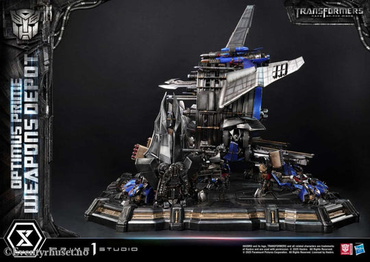 Transformers: Dark of the Moon (Film) Museum Masterline Statue Optimus Prime Weapons Depot 127 cm Collectibles