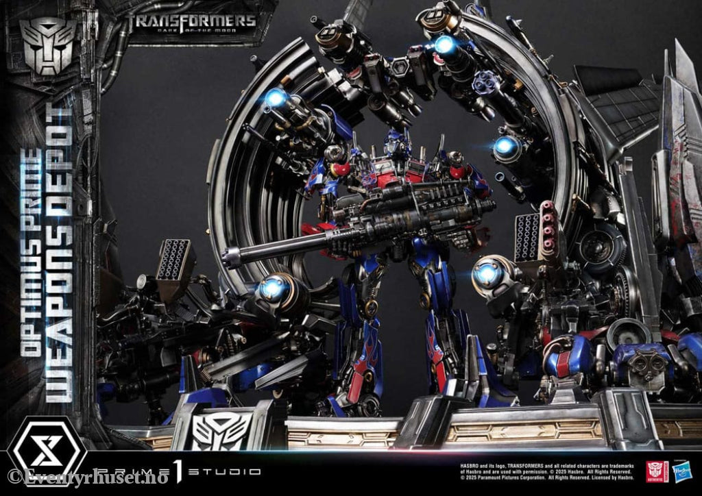 Transformers: Dark of the Moon (Film) Museum Masterline Statue Optimus Prime Weapons Depot 127 cm Collectibles