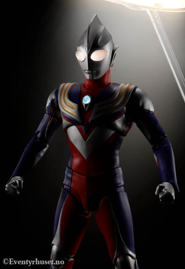 Ultraman Series S.H.Figuarts Shinkocchou Seihou Action Figure Ultraman Tiga Multi Type 30th Anniversary Edition 15 cm