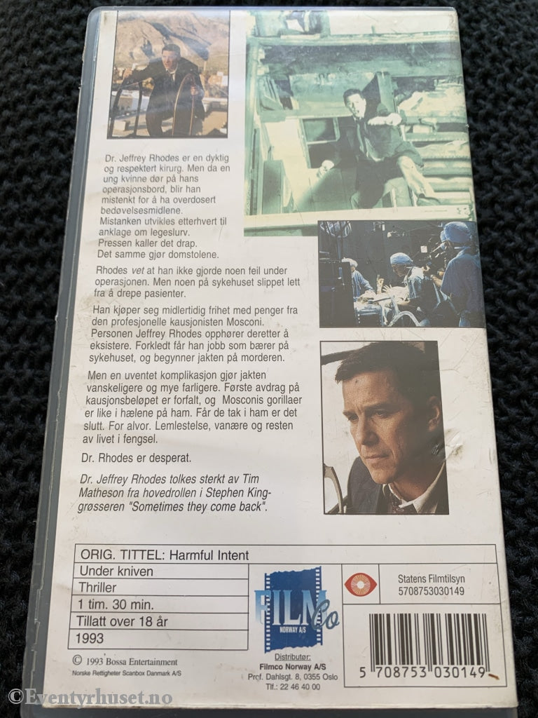 Under Kniven. 1993. Vhs. Vhs