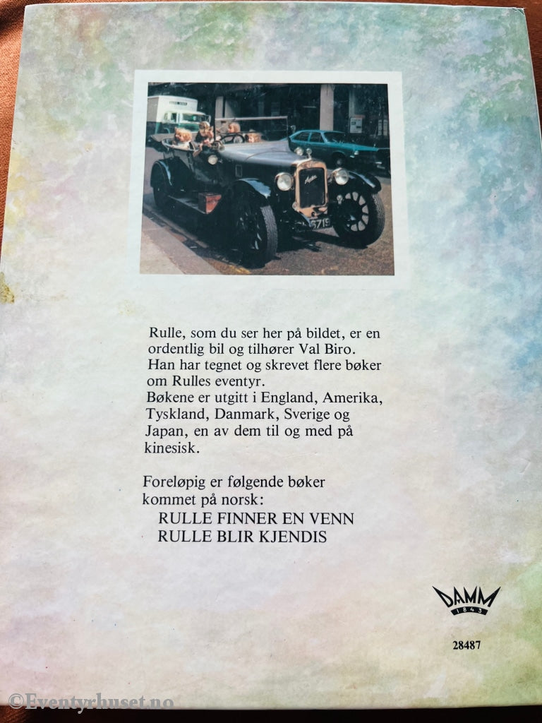 Val Biro. Rulle Finner En Venn. Fortelling