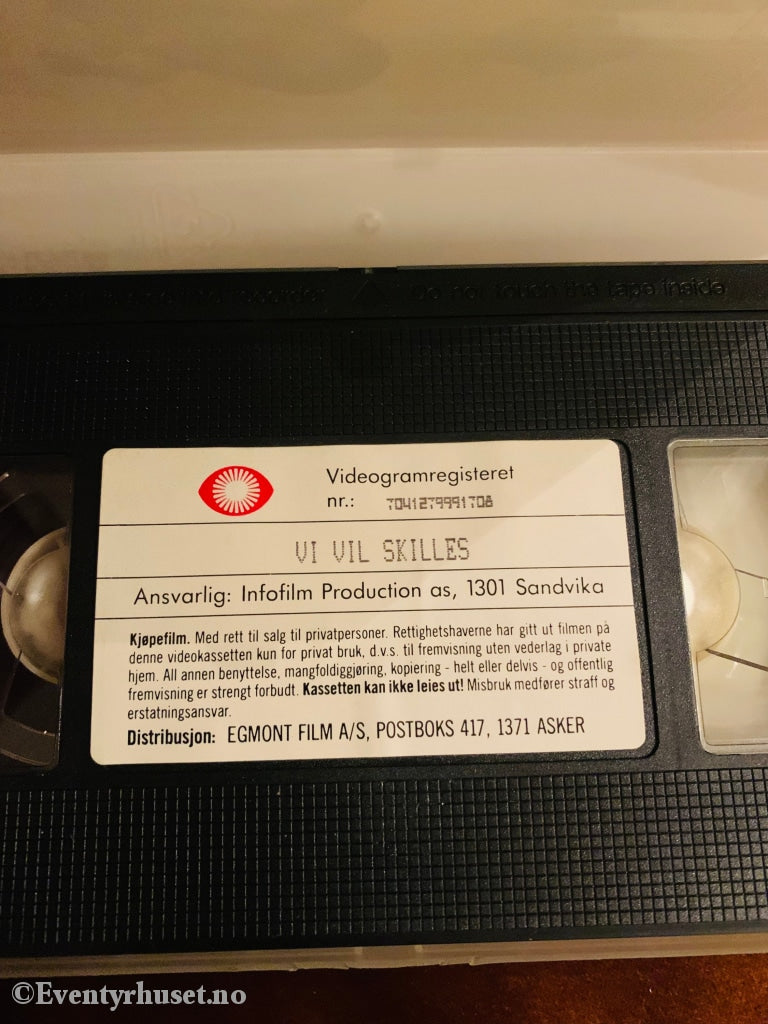Vi Vil Skilles (Norske Klassikere). 1952. Vhs. Vhs