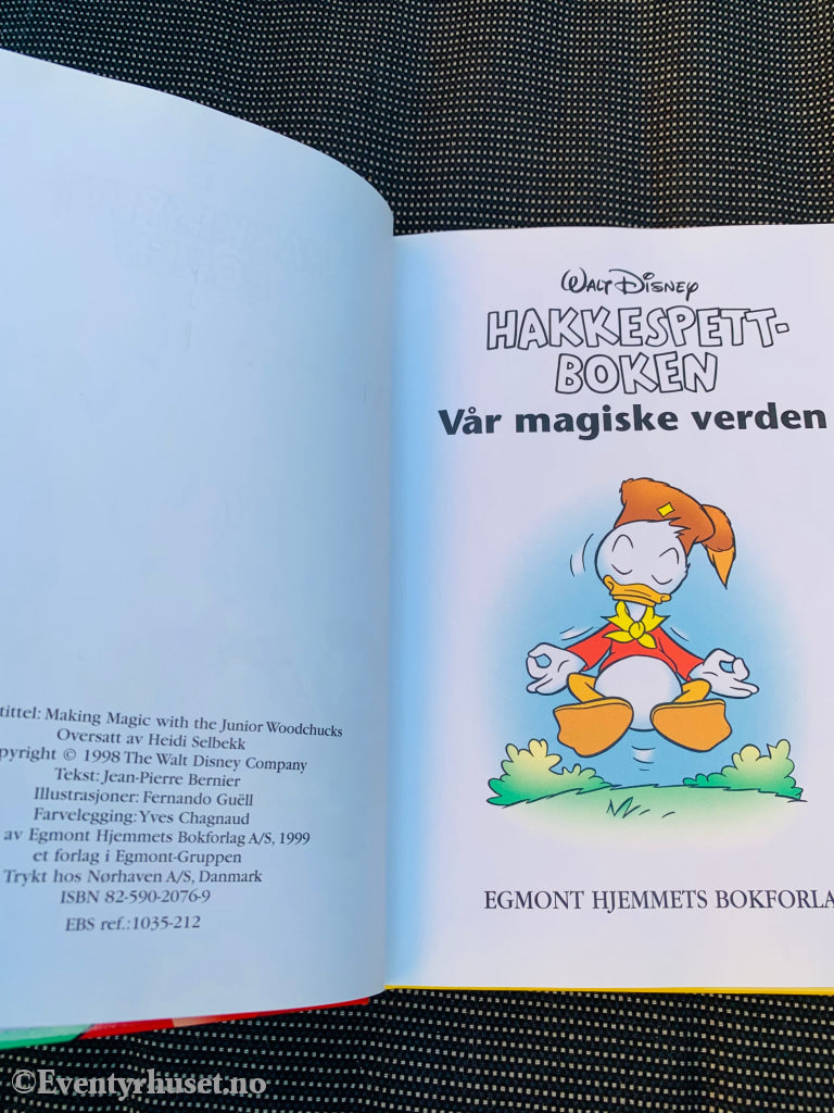 Walt Disney. 1998/99. Hakkespettboken - Vår Magiske Verden. Fortelling