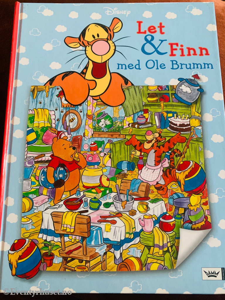 Walt Disney. Let & Finn med Ole Brumm. 2004. Bok.