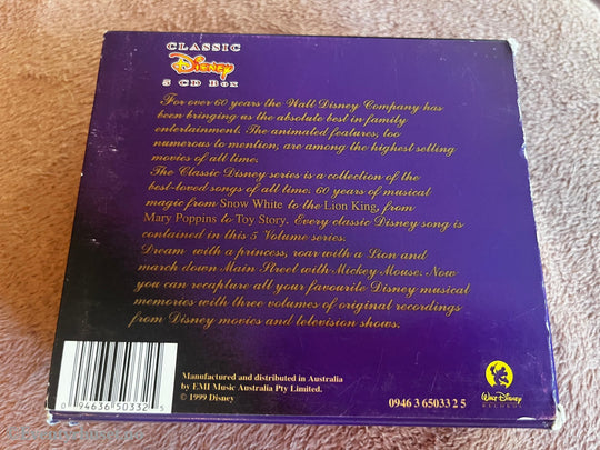 Walt Disney Records. 1995. Classic Disney: 60 Years of Musical Magic (5 CD Box). Musikk på CD.