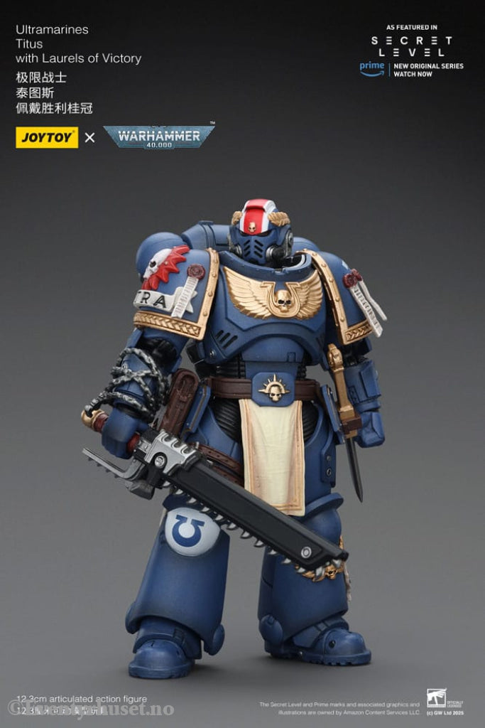 Warhammer 40,000 Action Figure Ultramarines Titus with Laurels of Victory 13 cm Toys