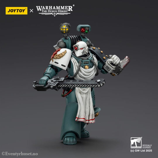 Warhammer 40,000: Sons of Horus Action Figure Legion Apothecary 12 cm Toys