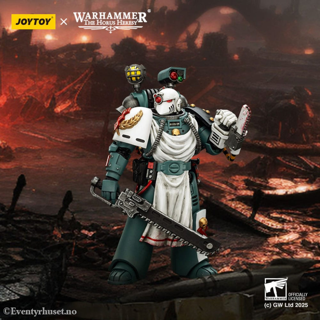 Warhammer 40,000: Sons of Horus Action Figure Legion Apothecary 12 cm Toys